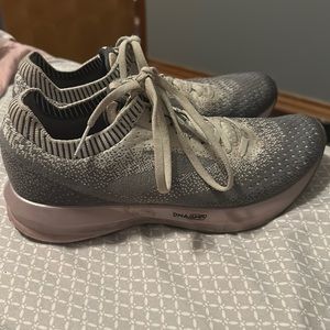 DNA AMP Brooks Running Shoes